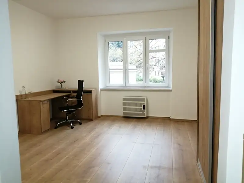 Prodej bytu 1+1 28 m², Praha – náhled fotky 2