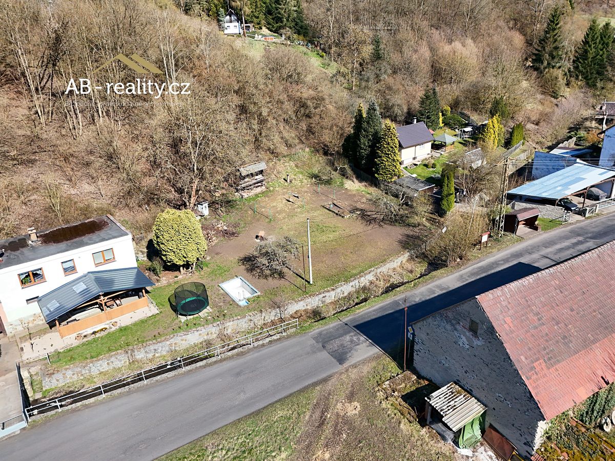 Prodej stavebního pozemku 1122 m² – fotografie 2