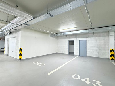 Pronájem garážového stání 16 m²