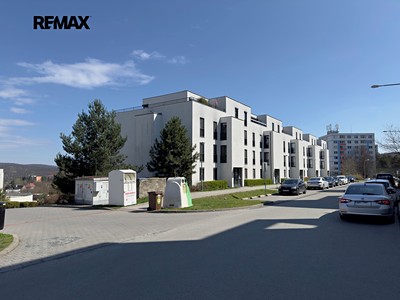 Prodej garážového stání 13 m²