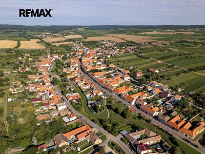Prodej  pozemku 739 m² — photo 2