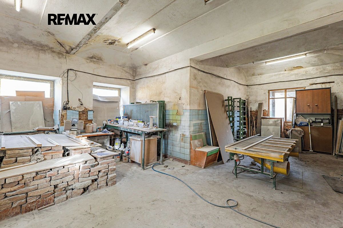 Prodej rodinného domu 507 m², pozemek 2270 m² – fotografie 4