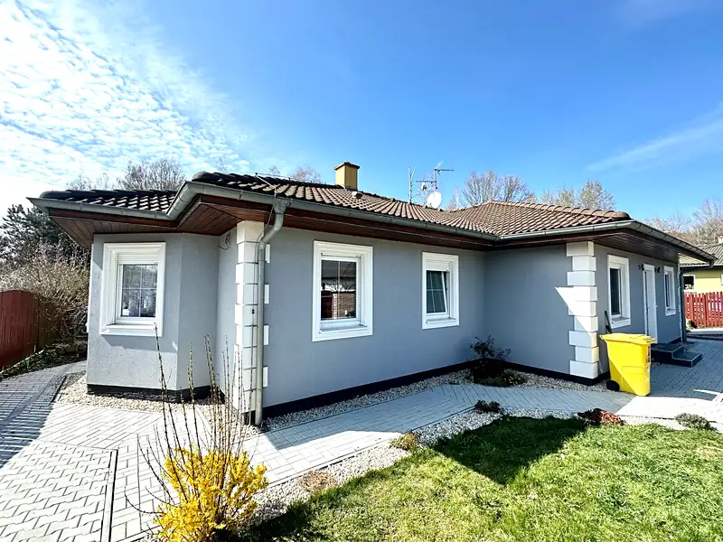 Prodej rodinného domu 150 m², pozemek 837 m², Sadov – náhled fotky 1