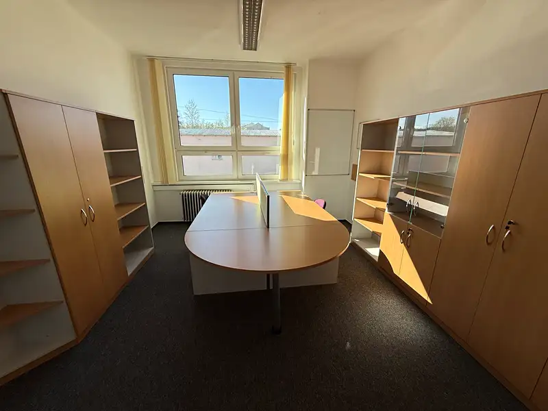 Pronájem kanceláře 19 m², Boršov nad Vltavou – náhled fotky 1