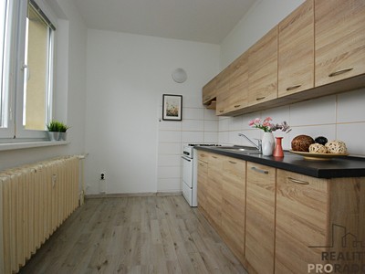 Pronájem bytu 2+1 55 m² (Jednopodlažní)