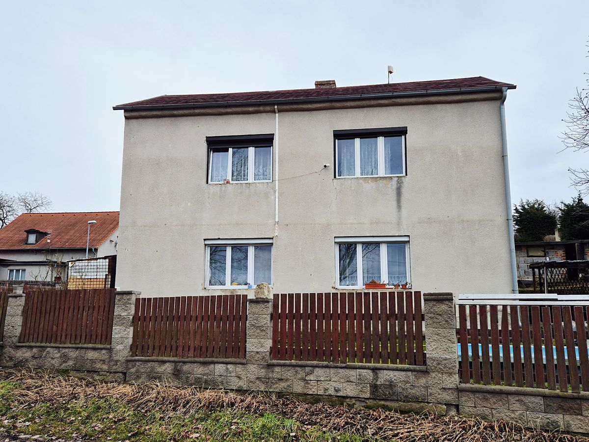 Prodej rodinného domu 130 m², pozemek 1235 m²