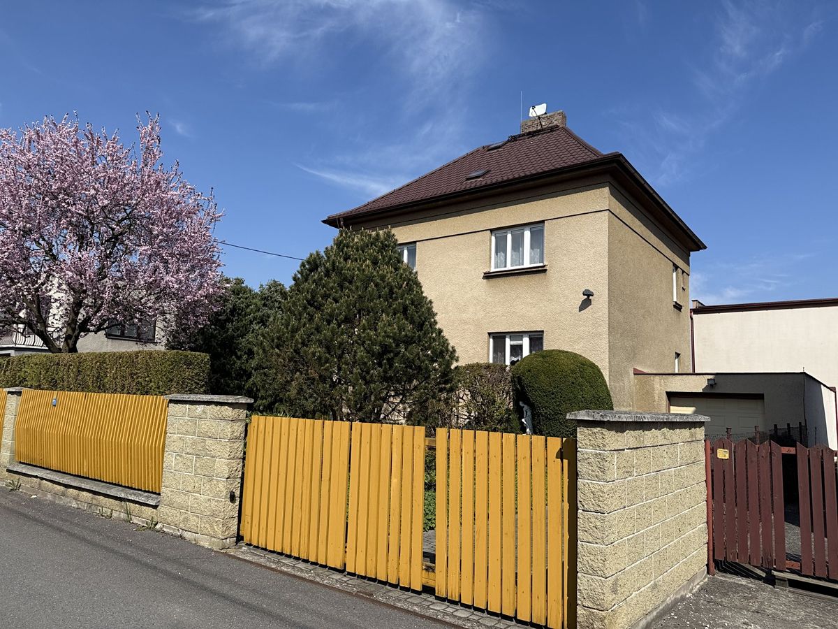 Prodej rodinného domu 429 m², pozemek 365 m² – fotografie 3