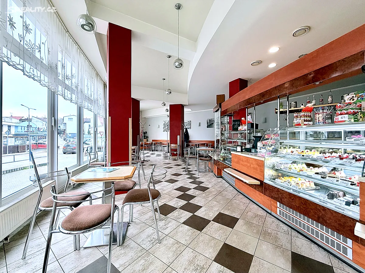 Pronájem obchodního prostoru 165 m² – pohled 2