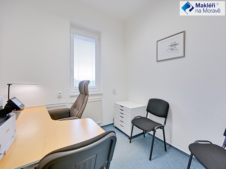 Комерційне приміщення на продаж, 254 м² (31 з 32)