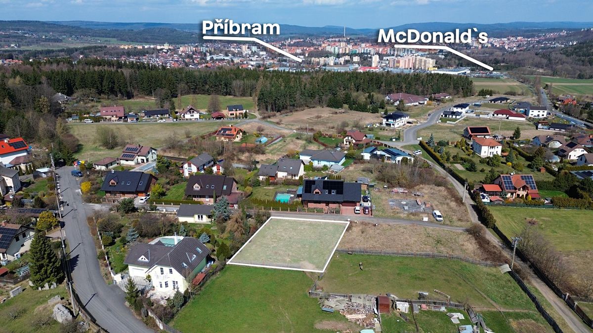 Prodej stavebního pozemku 800 m²
