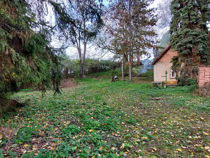 Prodej stavebního pozemku 1090 m², Černuc – náhled fotky 2