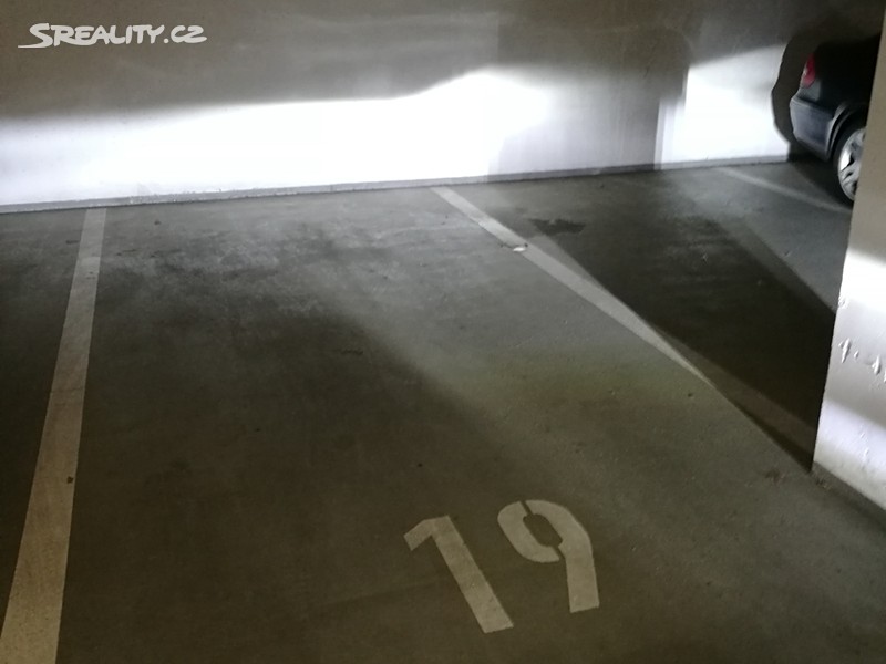 Pronájem garážového stání 15 m² - View 4