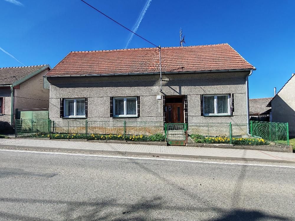 Prodej rodinného domu 350 m², pozemek 439 m²