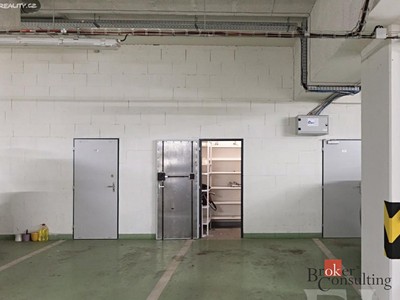 Prodej garážového stání 12 m² — photo 2