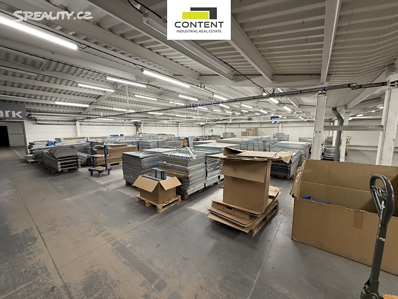 Pronájem skladového prostoru 2 235 m², Praha