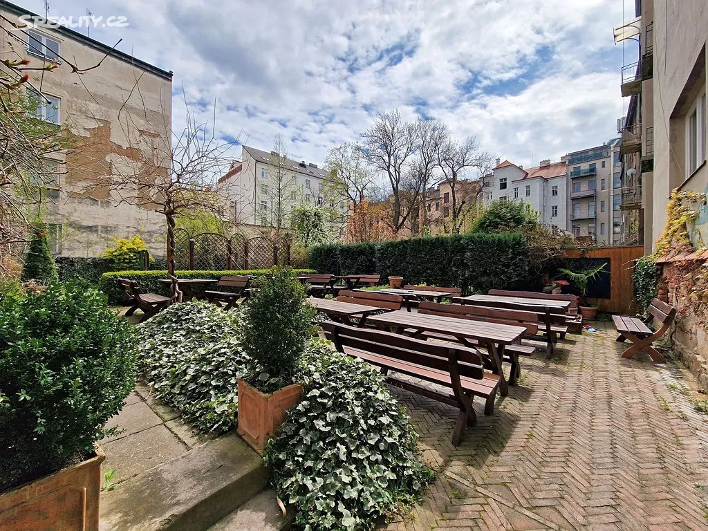 Prodej restaurace 250 m²