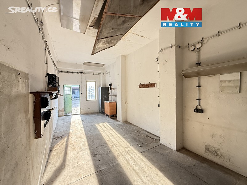 Pronájem výrobní haly, prostoru 150 m², okres Rychnov nad Kněžnou