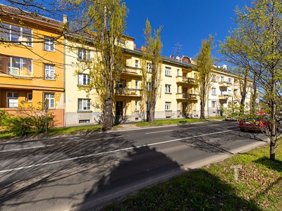 Prodej bytu 1+1 64 m²