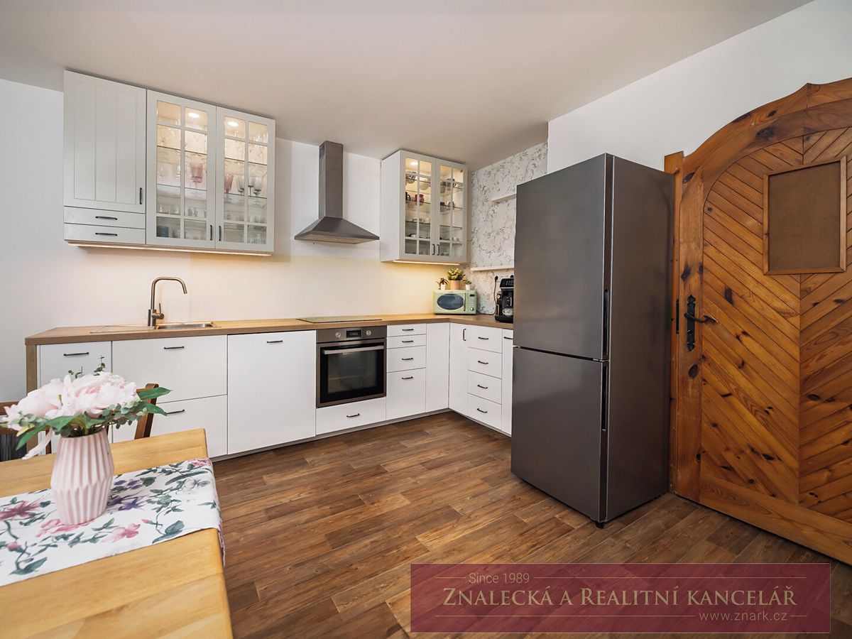 Prodej rodinného domu 174 m², pozemek 1080 m²