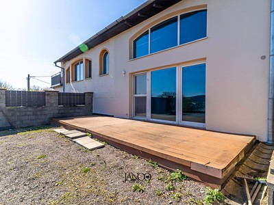 Pronájem bytu 2+kk 74 m² (Mezonet)