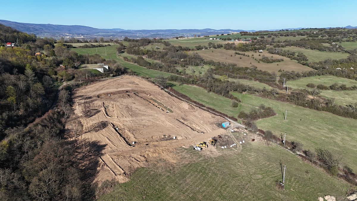 Prodej stavebního pozemku 850 m² – fotografie 3