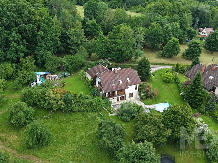 Haus zum Kauf, 340 m² (2 von 31)