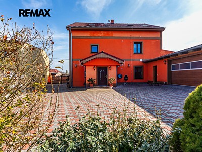 Prodej  rodinného domu 309 m², pozemek 854 m²