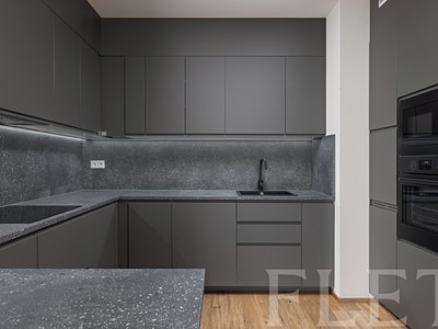 Pronájem bytu 3+kk 86 m²