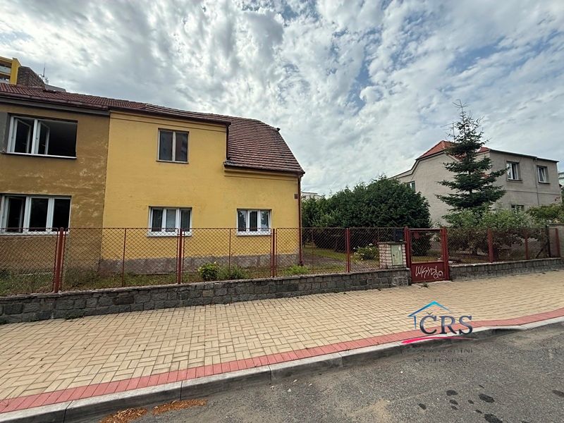 Prodej rodinného domu 142 m², pozemek 517 m² – fotografie 2
