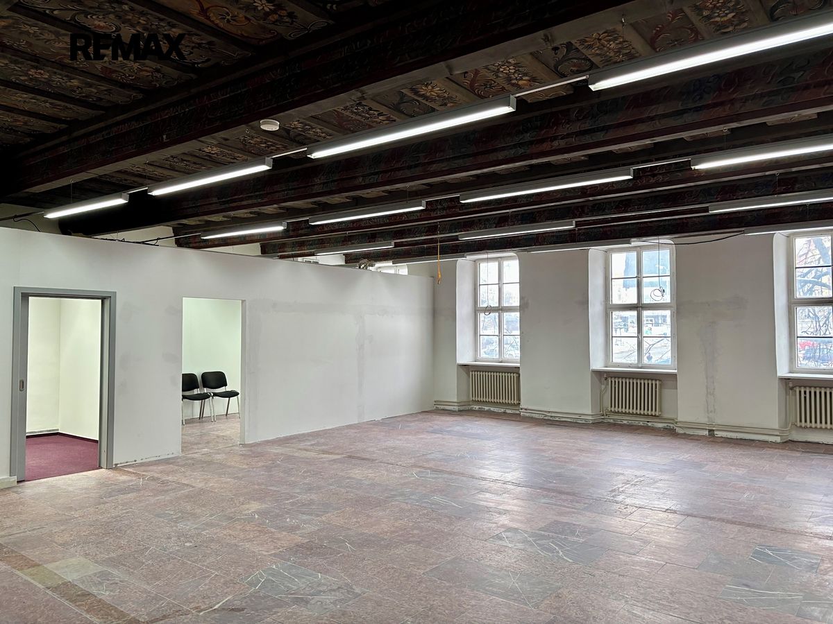 Pronájem obchodního prostoru 206 m², Jihlava – fotka 1 z 3