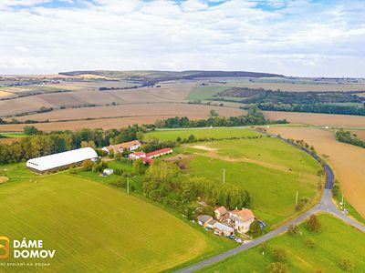 Prodej stavebního pozemku 3050 m²