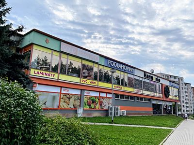 Prodej komerční nemovitosti 1057 m²
