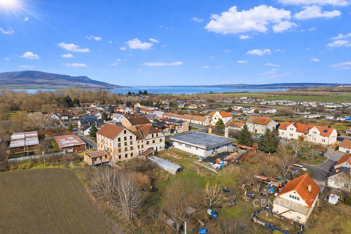 Prodej rodinného domu 2133 m², pozemek 6094 m² – fotografie 3