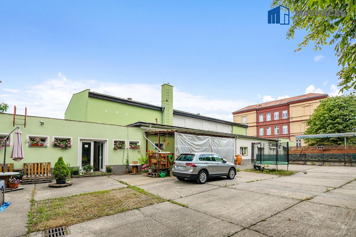 Prodej restaurace 669 m²