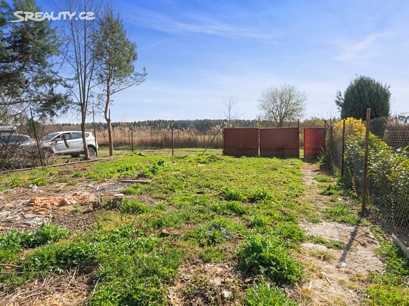Prodej  stavebního pozemku 448 m² – pohled 2