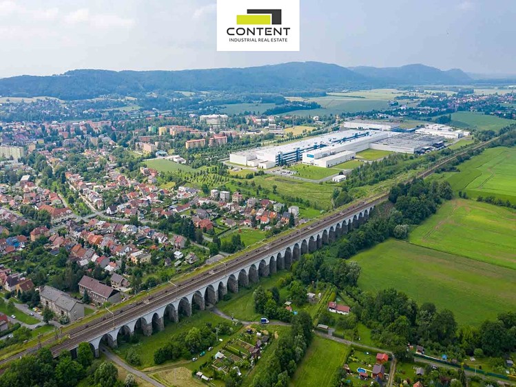 Pronájem komerčního prostoru, 7 776 m² (11 z 15)