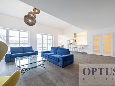 Pronájem bytu 6 pokojů a více 218 m² (Mezonet)