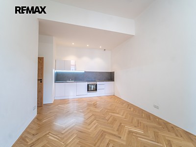 Pronájem bytu 2+kk 35 m²