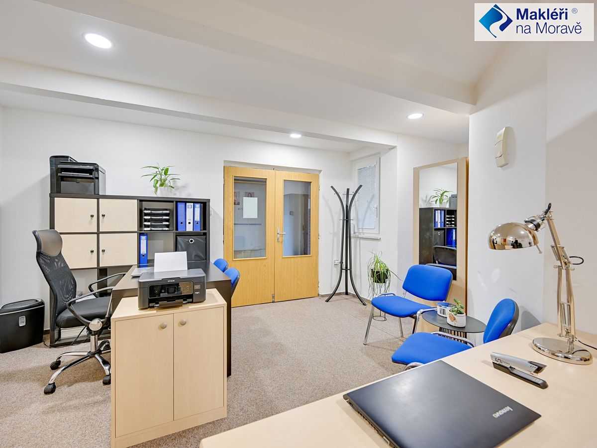 Prodej obchodního prostoru 254 m² – fotografie 2