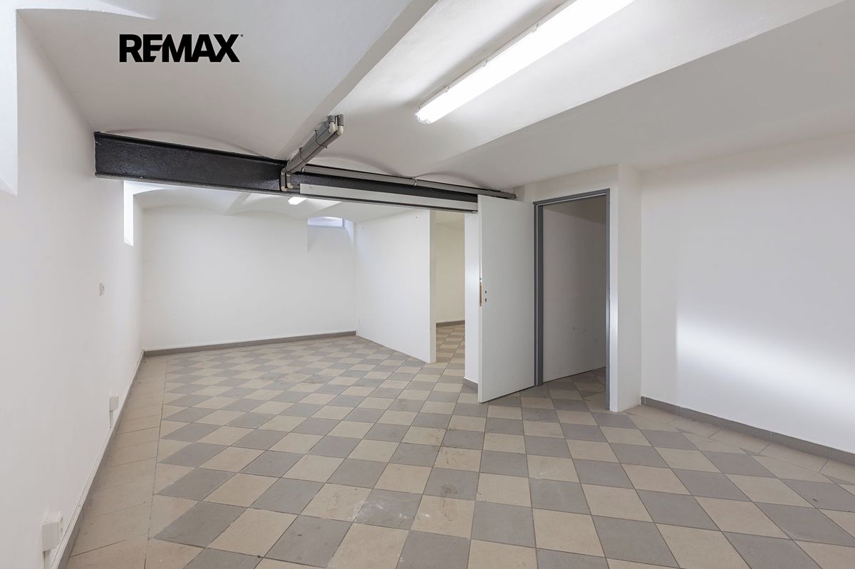 Pronájem komerční nemovitosti 70 m² – fotografie 2