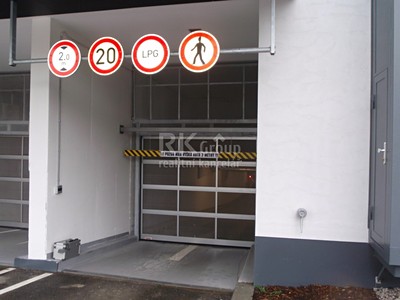 Pronájem garážového stání 14 m²