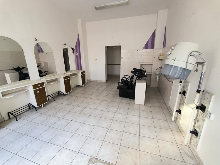 Pronájem komerčního prostoru, 40 m² (5 z 13)