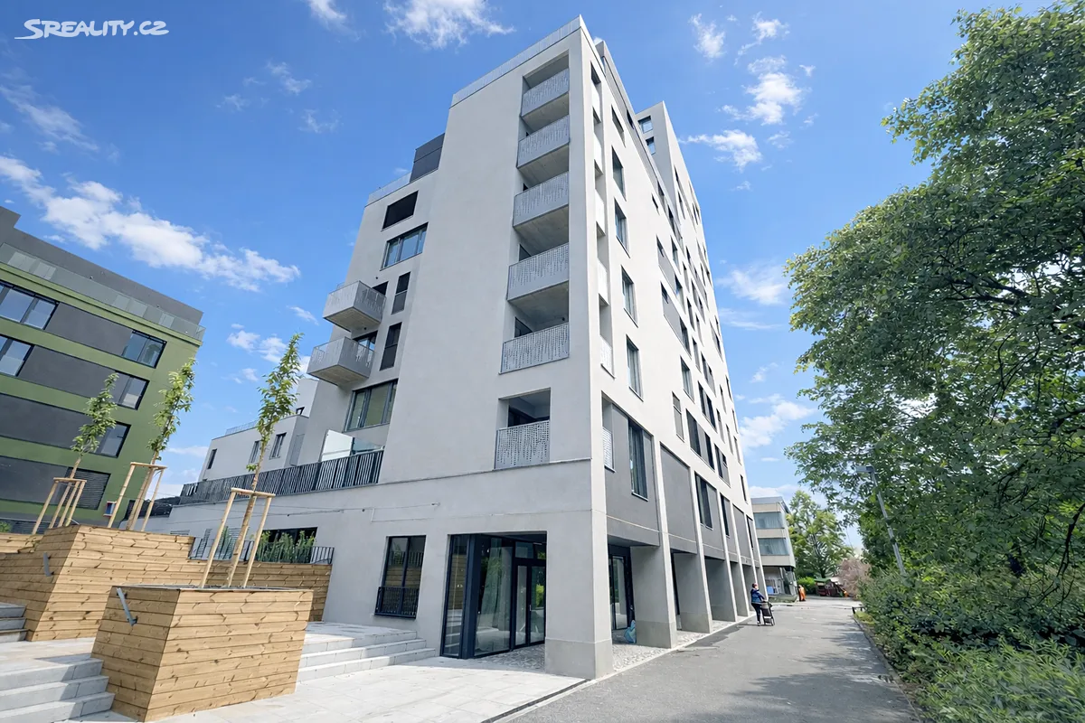 Prodej obchodního prostoru 165 m²