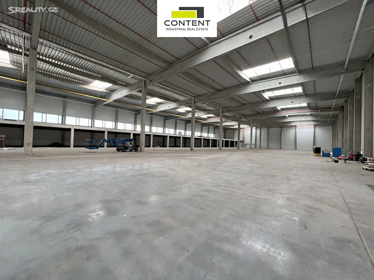 Pronájem výrobní haly, prostoru 3000 m², Žižkova