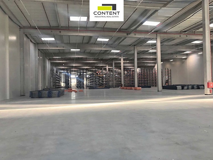 Pronájem komerčního prostoru, 3 800 m² (8 z 15)
