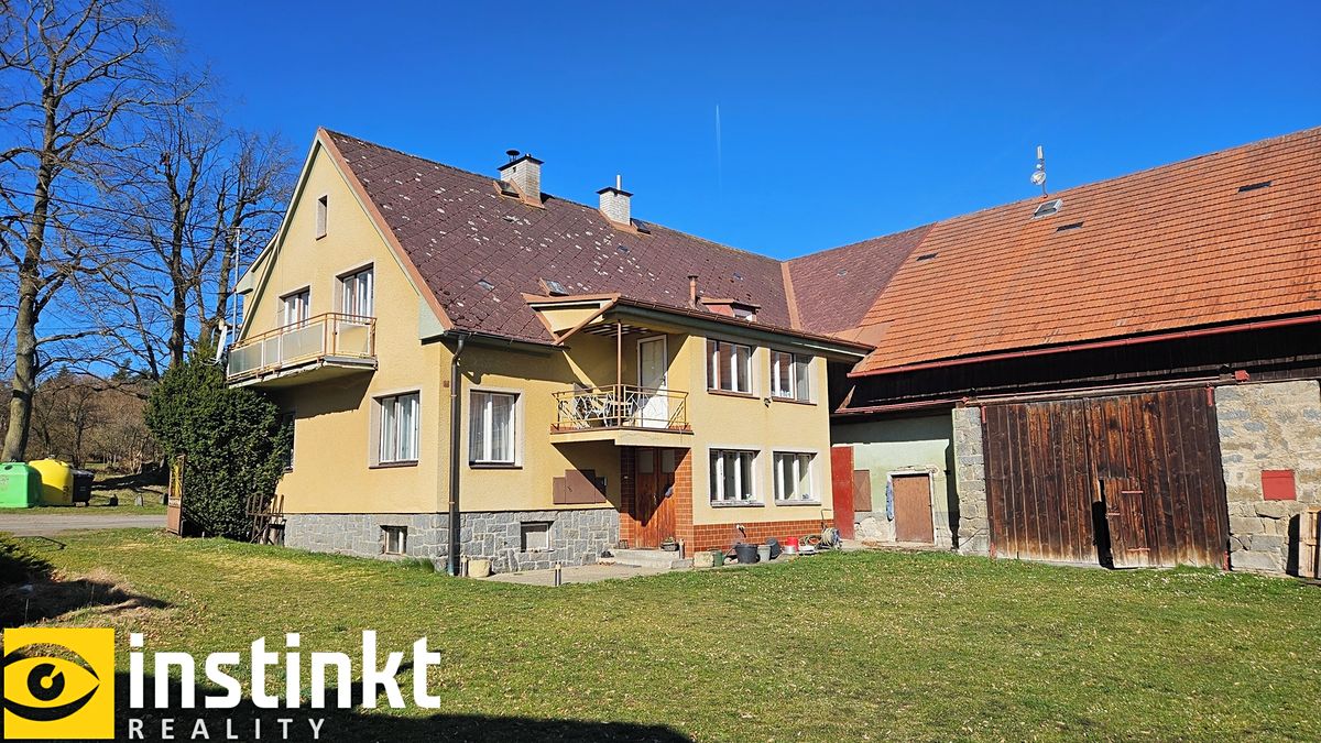Prodej rodinného domu 450 m², pozemek 1844 m²