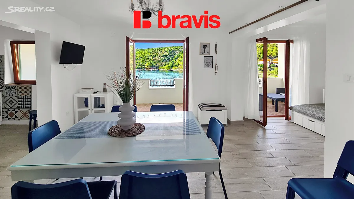Prodej vily 289 m², pozemek 240 m² – pohled 6