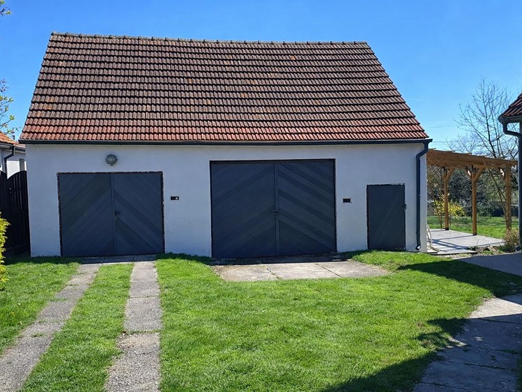Prodej domu, 300 m² (2 z 30)
