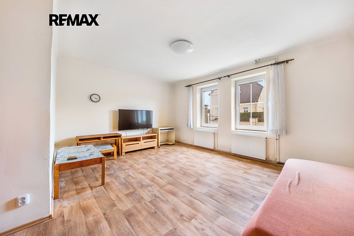 Prodej rodinného domu 116 m², pozemek 750 m² – fotografie 2