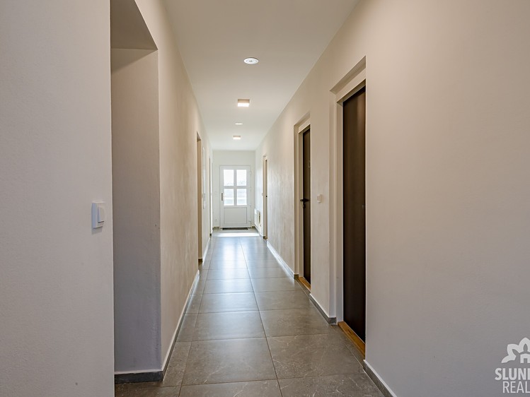 Prodej komerčního prostoru, 146 m² (8 z 52)
